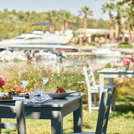 منتجع Sani Club 5*