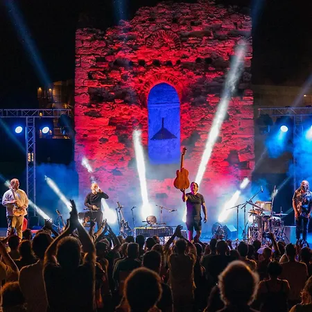 منتجع Sani Club