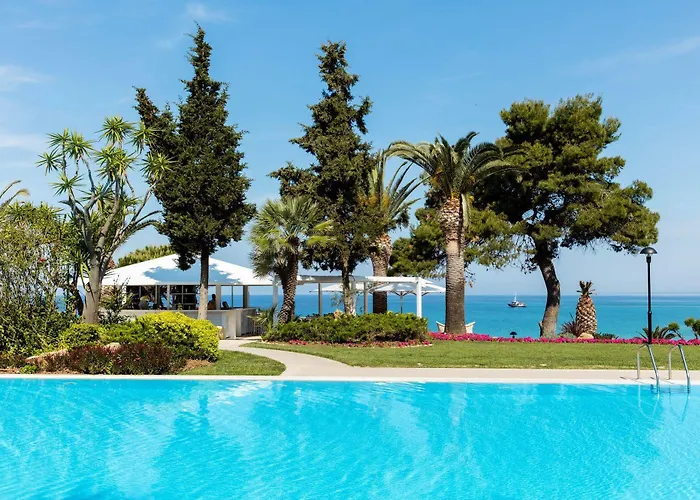 Resort Sani Club 5*