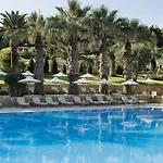 Курортный комплекс Sani Club