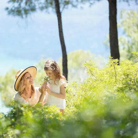 Üdülőközpont Sani Club 5*