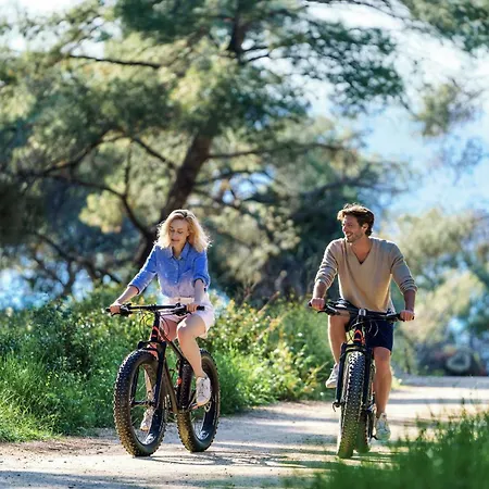 사니 클럽 5* Sani (Chalkidiki)